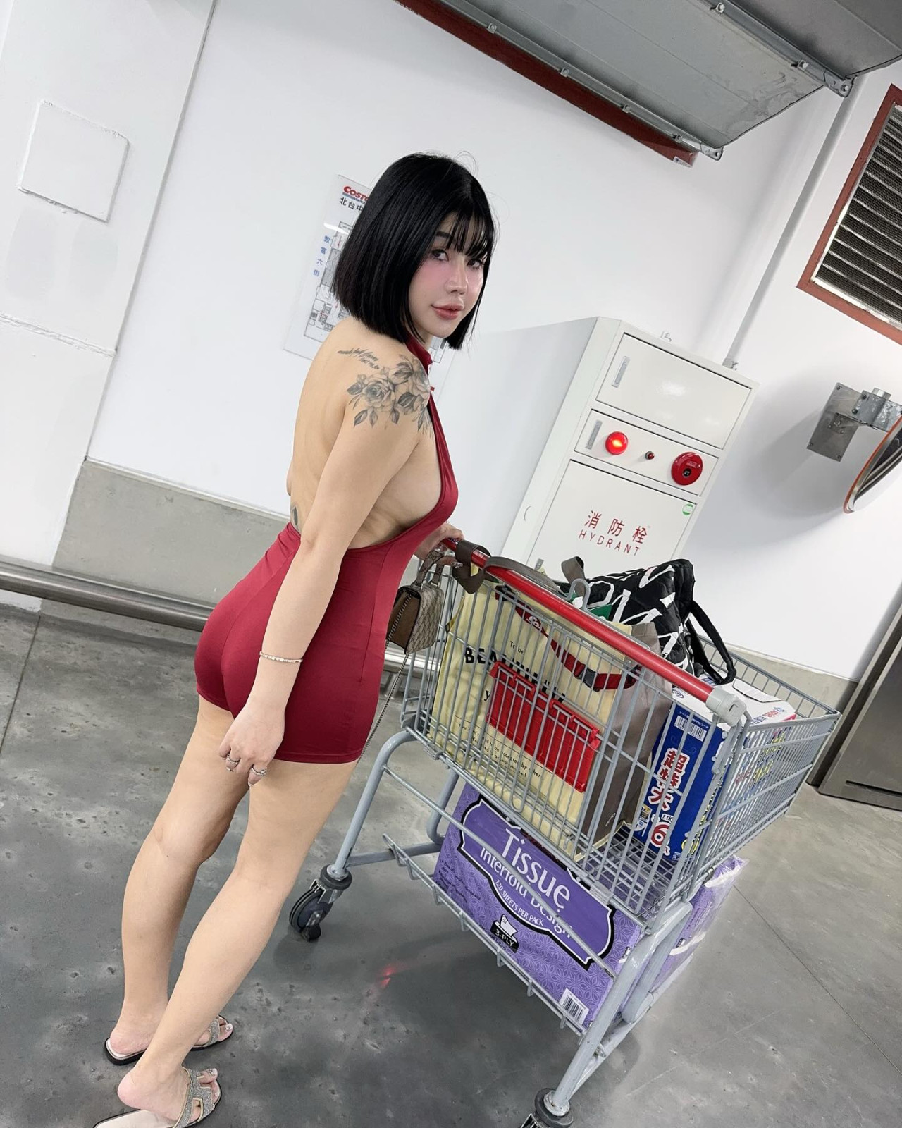 102523zyl296wyyyyq6810.jpg